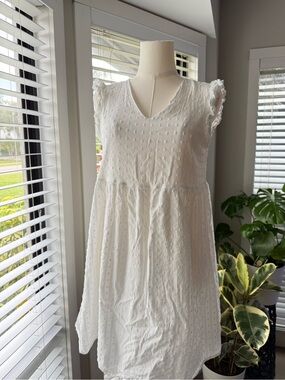 SHEIN White Swiss Dot V-Neck Ruffle Sleeve Tunic